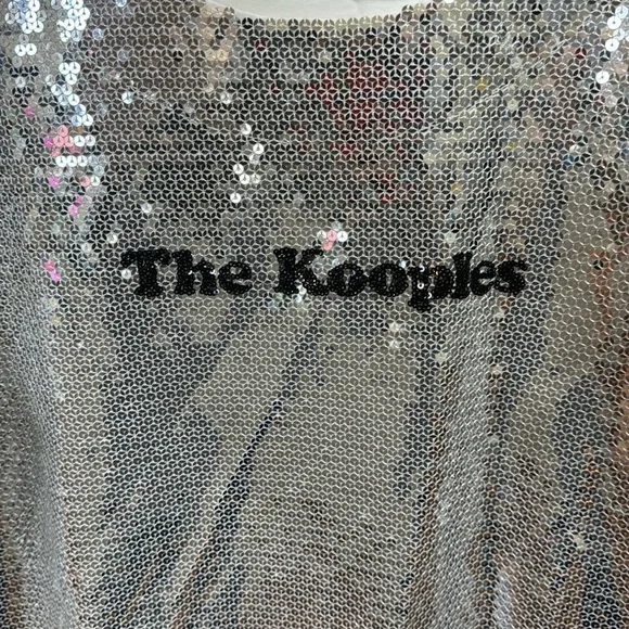 *NEW* THE KOOPLES SILVER SEQUINED TEE LARGE - Picture 6 of 9